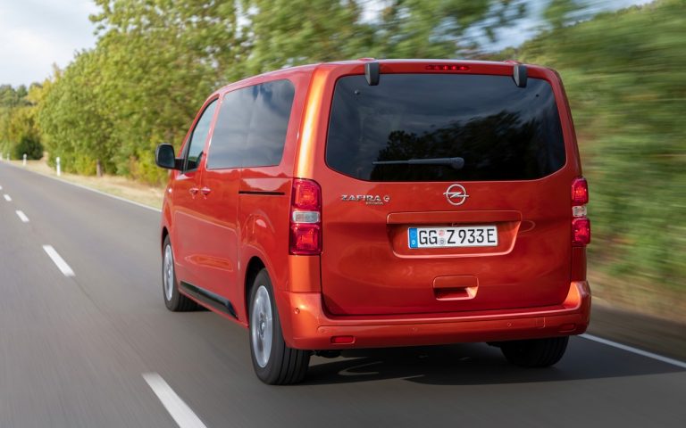 Opel Zafira e-Life: immagini ufficiali