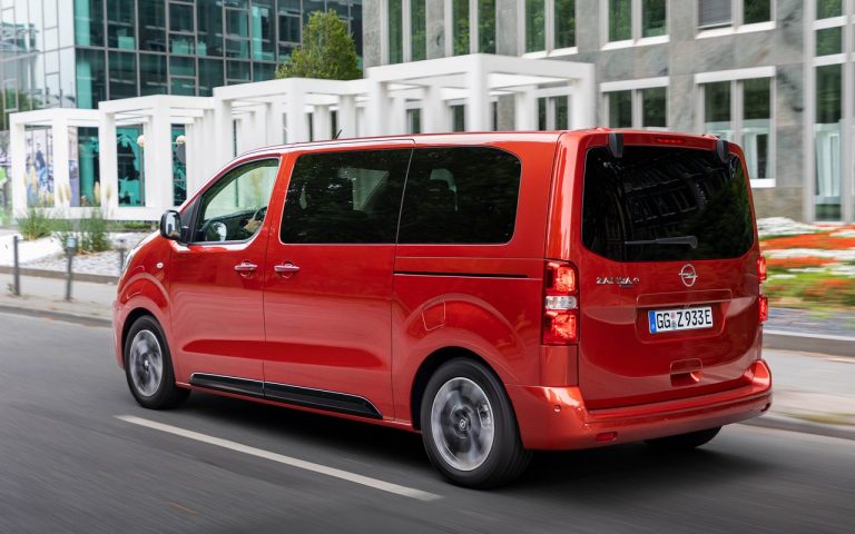 Opel Zafira e-Life: immagini ufficiali