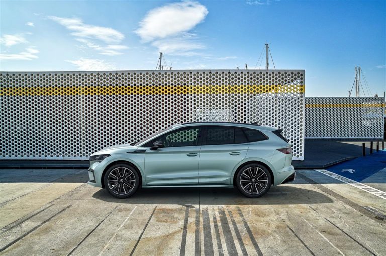 Skoda Enyaq iV: immagini ufficiali