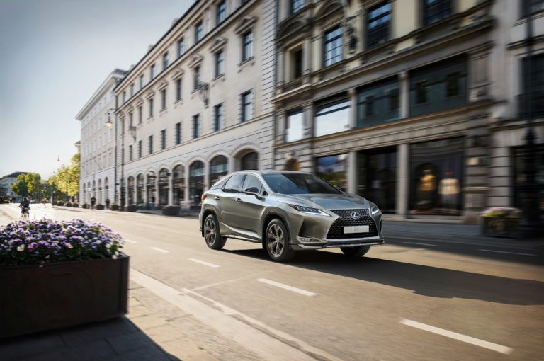 Lexus RX Sport Edition 2021: immagini ufficiali