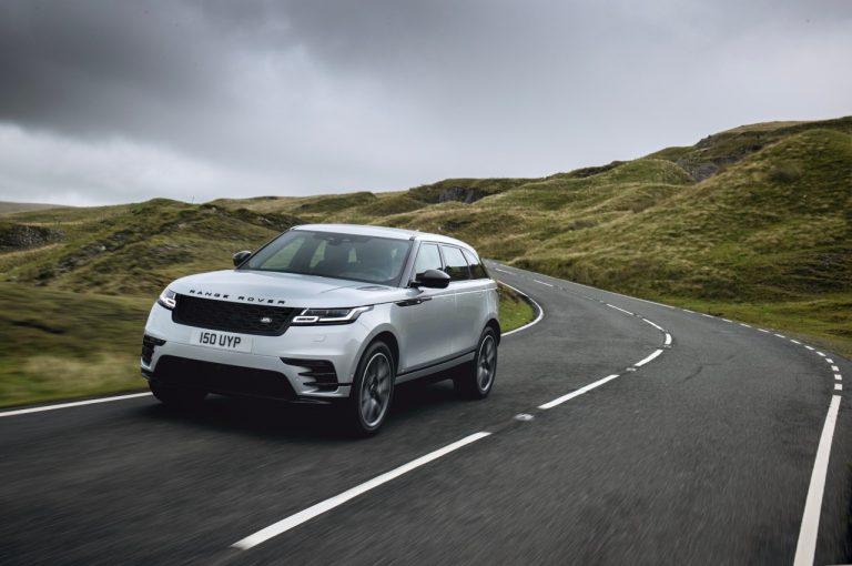 Range Rover Velar 2021: immagini ufficiali