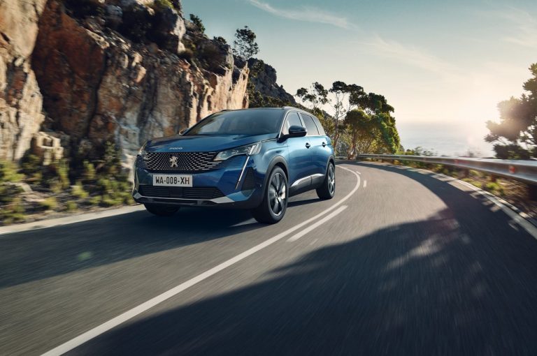 Peugeot 5008 2021: nuove immagini ufficiali