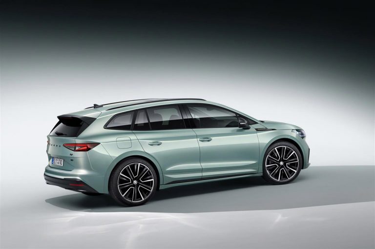Skoda Enyaq iV: immagini ufficiali