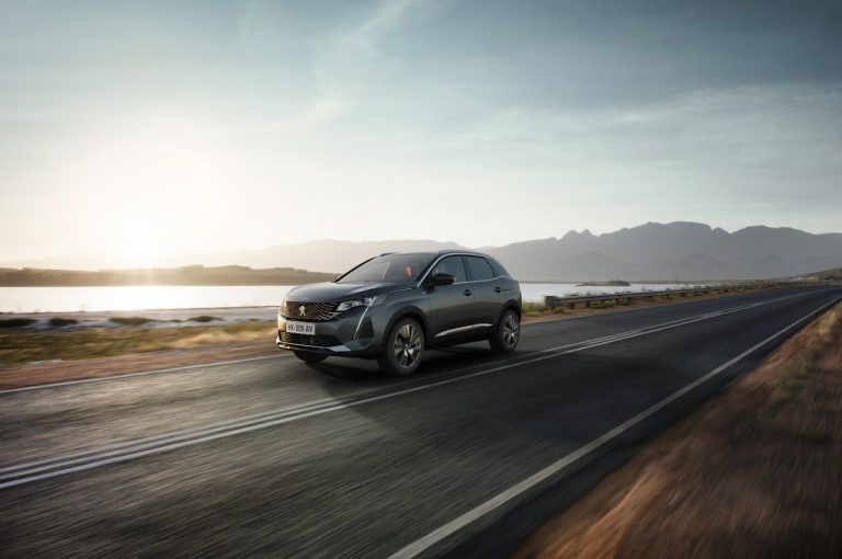 Peugeot 3008 2021: nuove immagini ufficiali