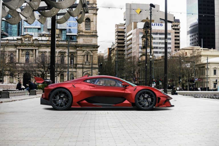 Brabham BT62 stradale 2020: immagini ufficiali
