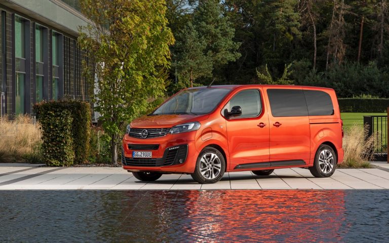 Opel Zafira e-Life: immagini ufficiali