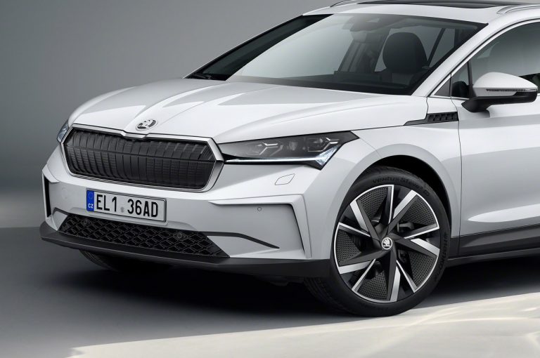 Skoda Enyaq iV: immagini ufficiali
