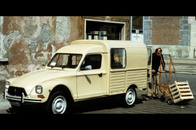 Citroen Type HG by Carrosserie Caselani: immagini ufficiali