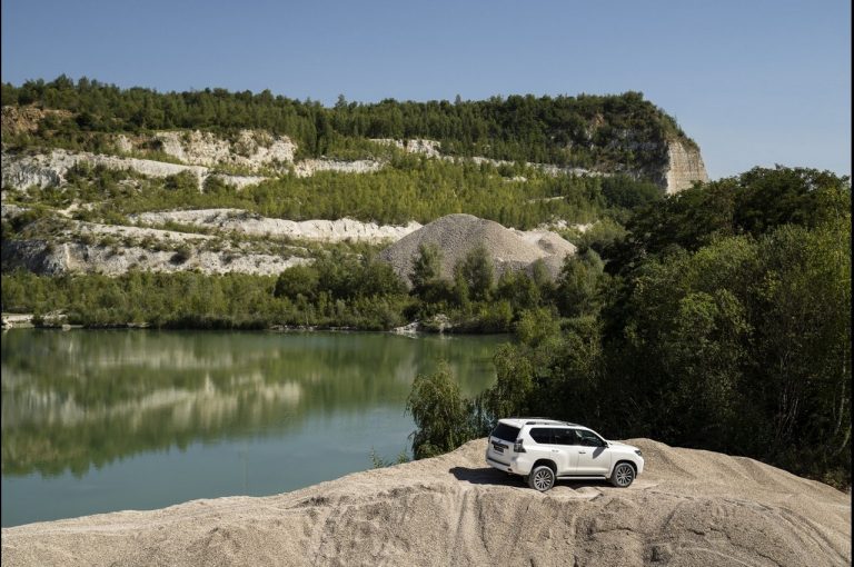 Toyota Land Cruiser 2021: immagini ufficiali