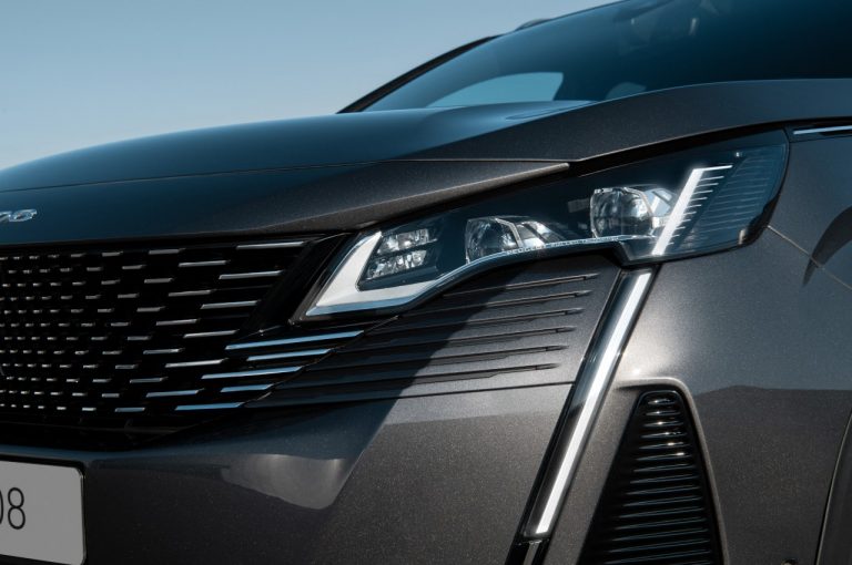 Peugeot 3008 2021: nuove immagini ufficiali
