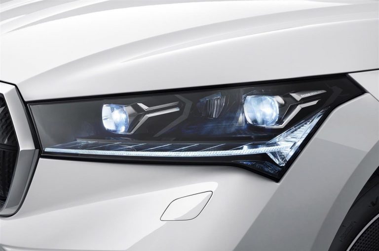 Skoda Enyaq iV: immagini ufficiali