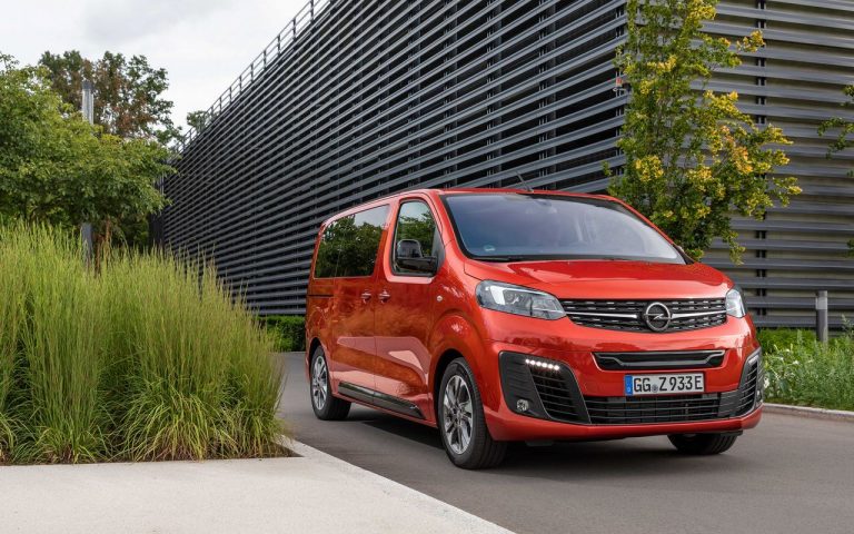 Opel Zafira e-Life: immagini ufficiali