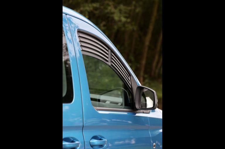 Volkswagen Caddy California 2020: immagini ufficiali