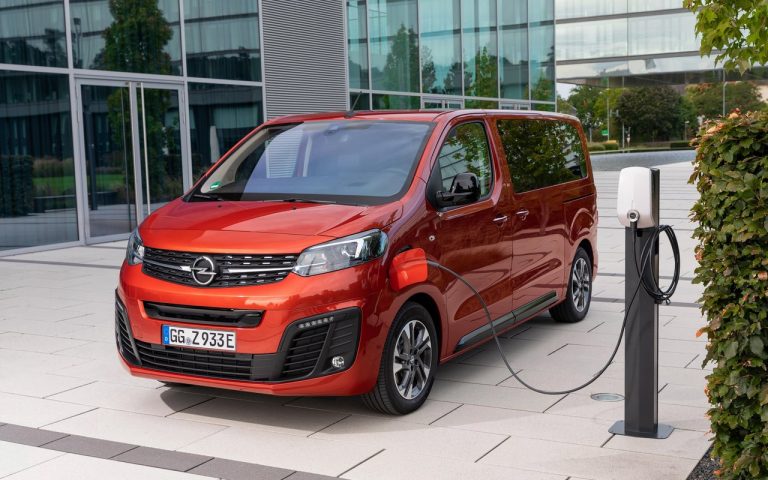 Opel Zafira e-Life: immagini ufficiali