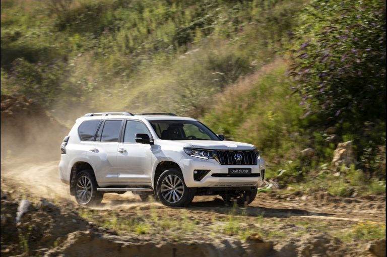 Toyota Land Cruiser 2021: immagini ufficiali