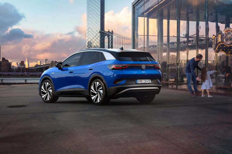 Volkswagen ID.4: immagini ufficiali
