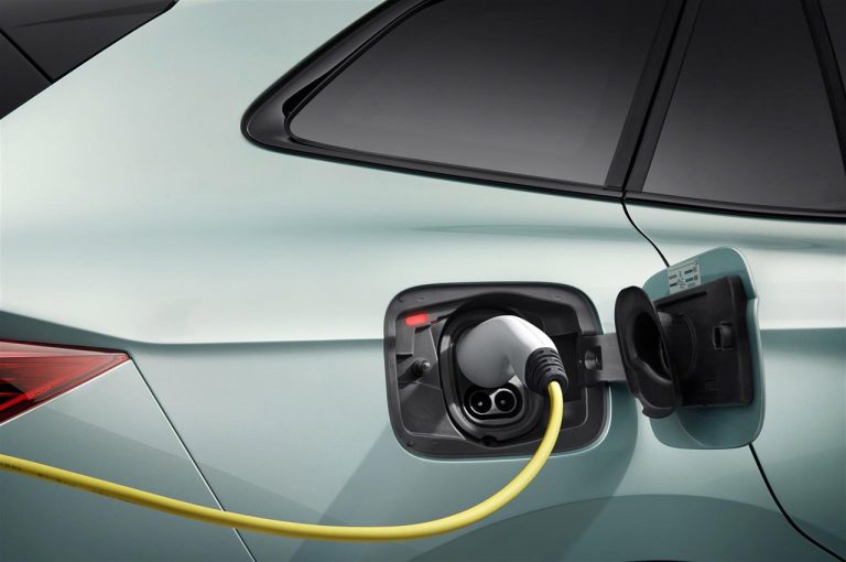 Skoda Enyaq iV: immagini ufficiali