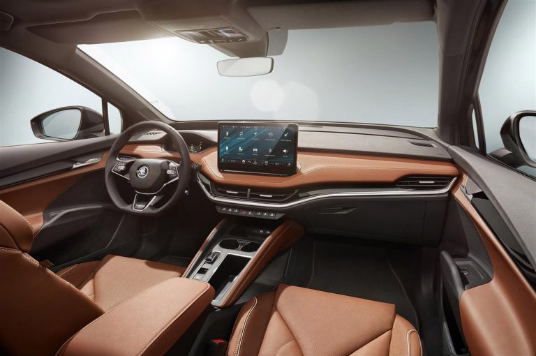Skoda Enyaq iV: immagini ufficiali