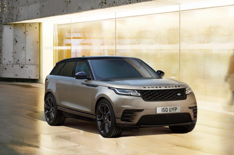 Range Rover Velar 2021: immagini ufficiali