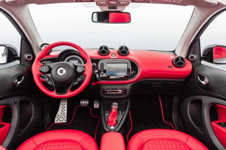 Smart Fortwo Brabus Ultimate E: immagini ufficiali