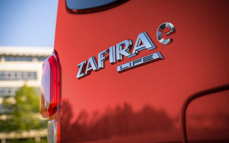 Opel Zafira e-Life: immagini ufficiali