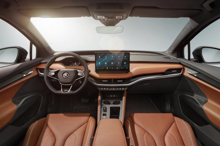 Skoda Enyaq iV: immagini ufficiali