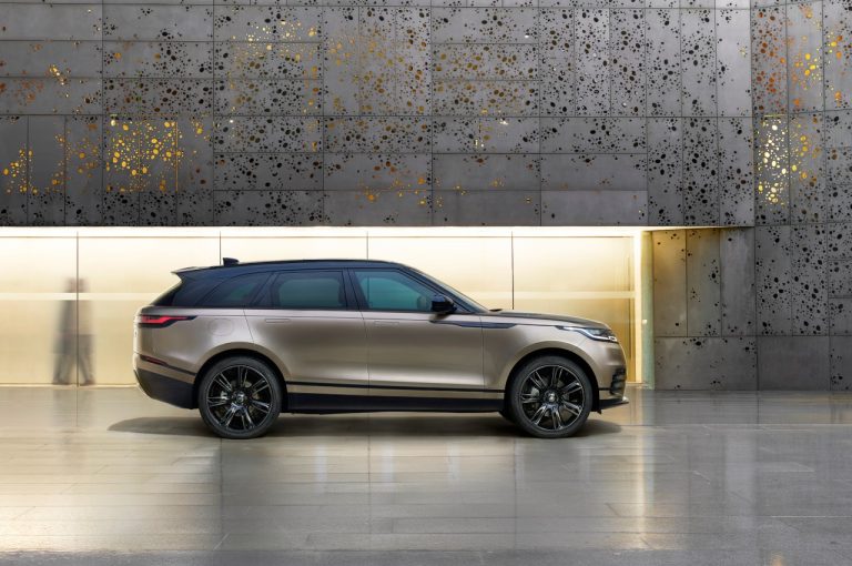 Range Rover Velar 2021: immagini ufficiali