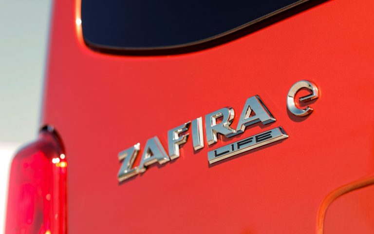 Opel Zafira e-Life: immagini ufficiali