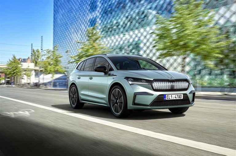 Skoda Enyaq iV: immagini ufficiali