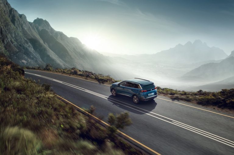 Peugeot 5008 2021: nuove immagini ufficiali