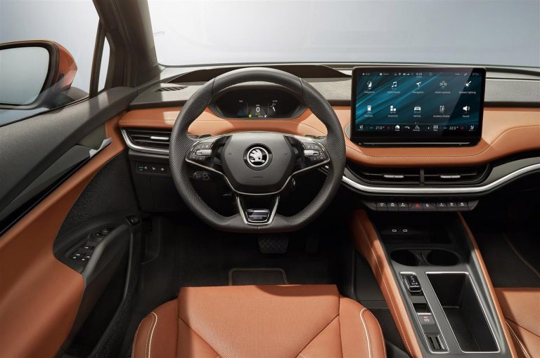 Skoda Enyaq iV: immagini ufficiali