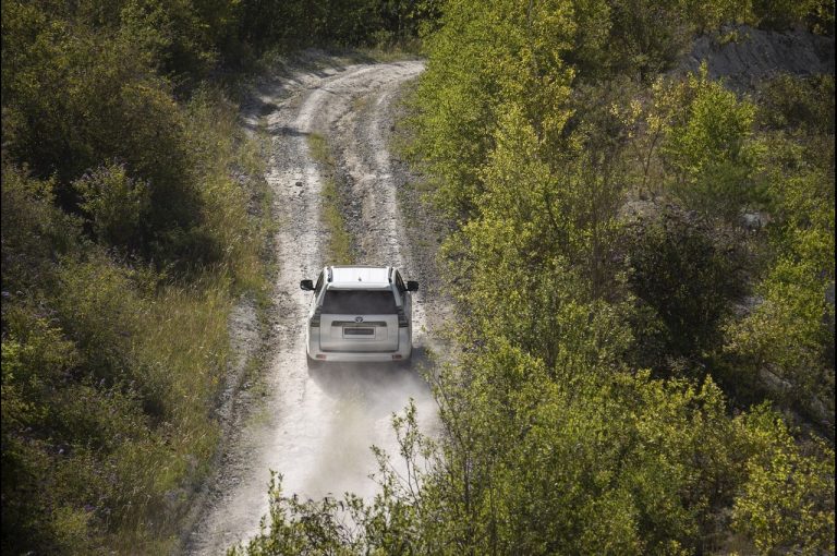 Toyota Land Cruiser 2021: immagini ufficiali
