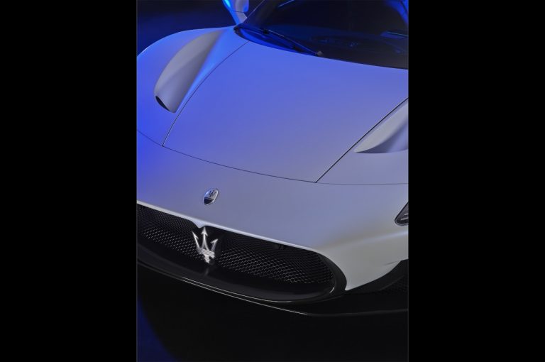 Maserati MC20: immagini ufficiali