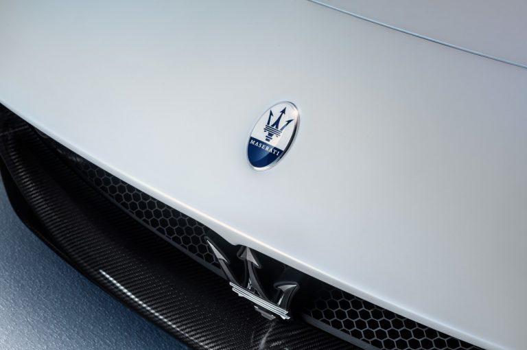 Maserati MC20: immagini ufficiali