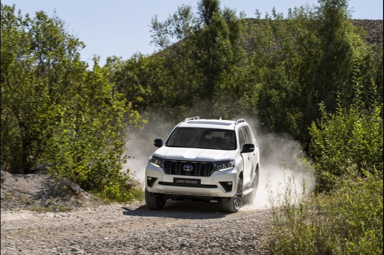 Toyota Land Cruiser 2021: immagini ufficiali