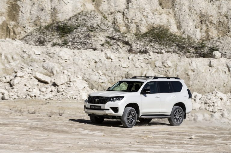 Toyota Land Cruiser 2021: immagini ufficiali
