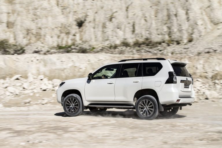 Toyota Land Cruiser 2021: immagini ufficiali