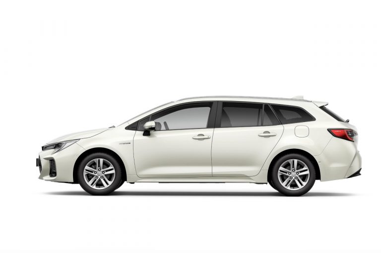 Suzuki Swace: immagini ufficiali