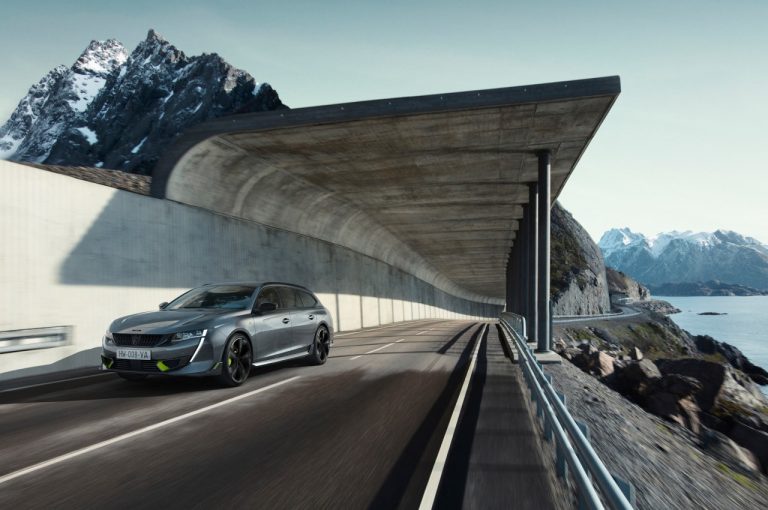 508 Peugeot Sport Engineered 2021: immagini ufficiali