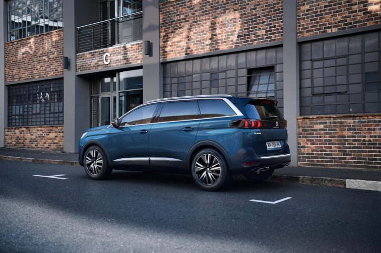 Peugeot 5008 2021: nuove immagini ufficiali