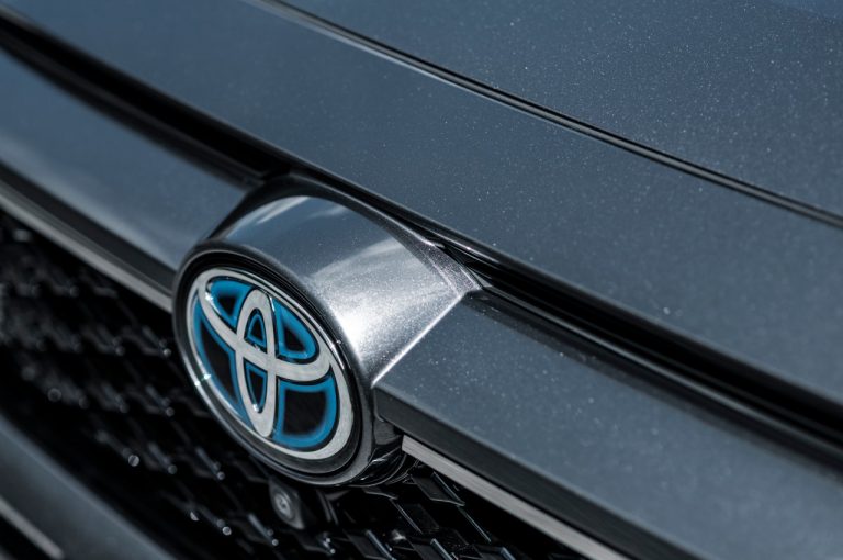 Toyota Rav4 Plug-in Hybrid 2021: immagini ufficiali