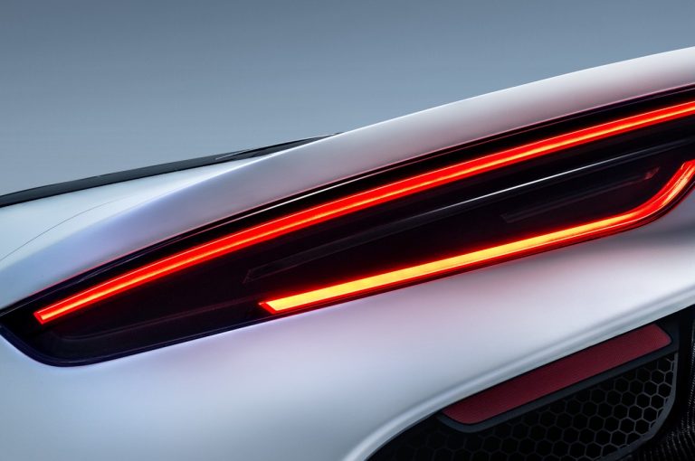Maserati MC20: immagini ufficiali