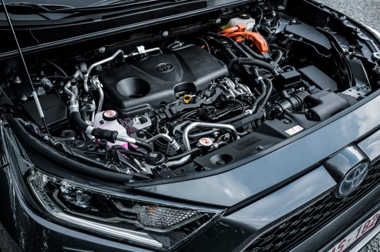 Toyota Rav4 Plug-in Hybrid 2021: immagini ufficiali