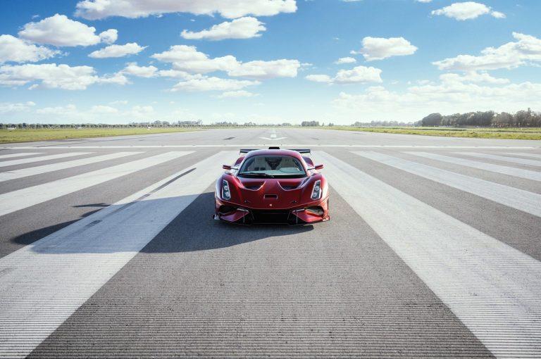 Brabham BT62 stradale 2020: immagini ufficiali