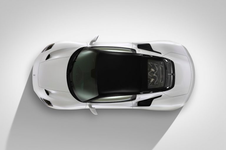 Maserati MC20: immagini ufficiali