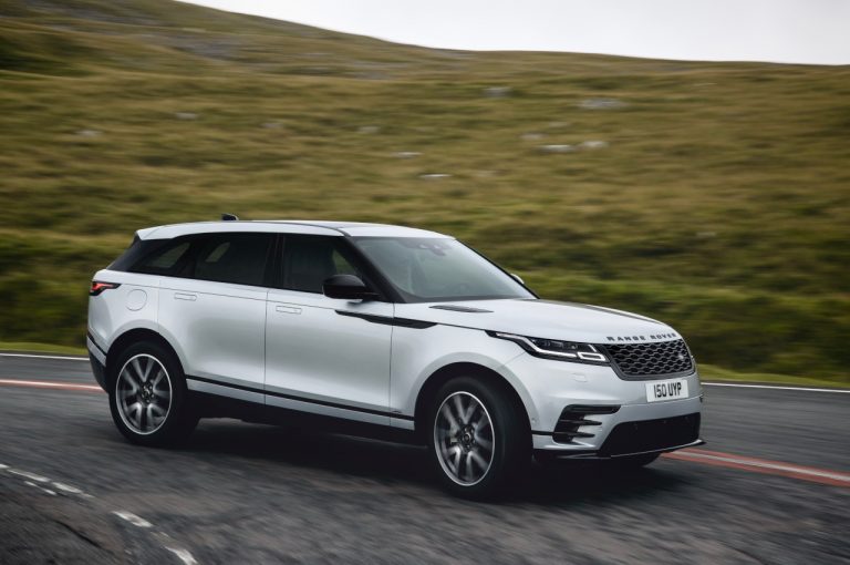 Range Rover Velar 2021: immagini ufficiali