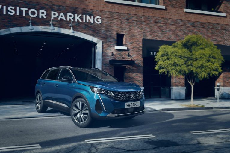 Peugeot 5008 2021: nuove immagini ufficiali