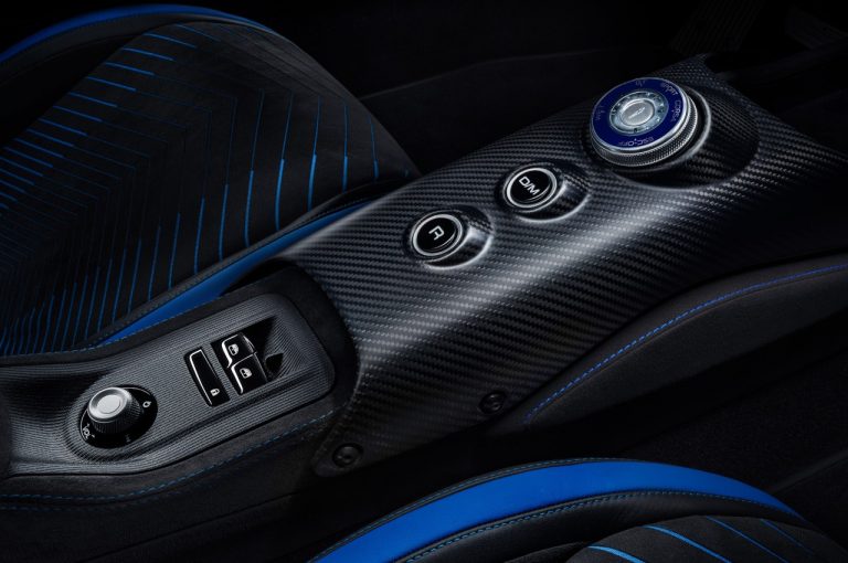 Maserati MC20: immagini ufficiali