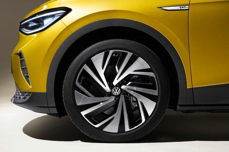 Volkswagen ID.4: immagini ufficiali