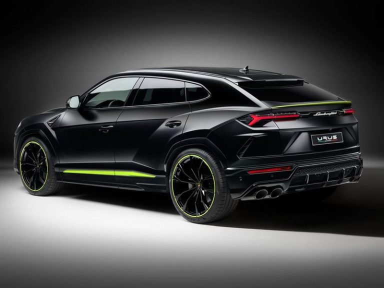 Lamborghini Urus Graphite Capsule: immagini ufficiali